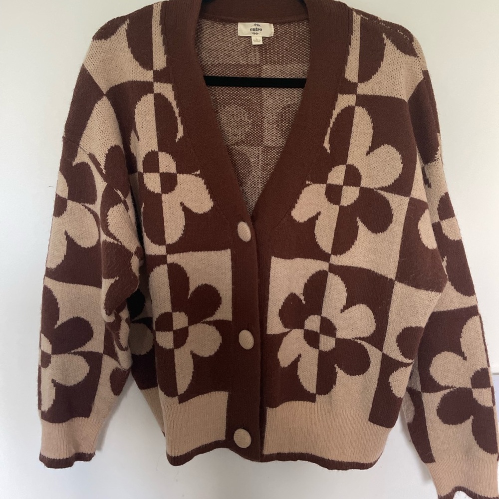 Never worn Entro brand sweater